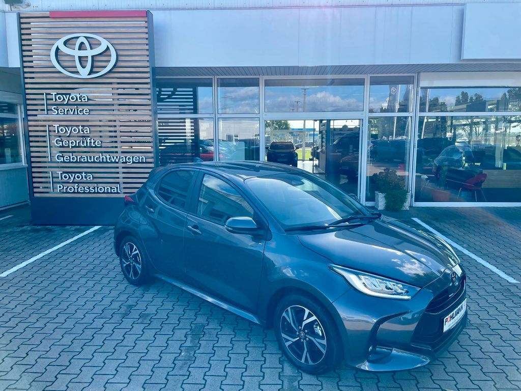 Bild des Angebotes Toyota Yaris Hybrid Club/TEAM KAMERA*DAB*SH