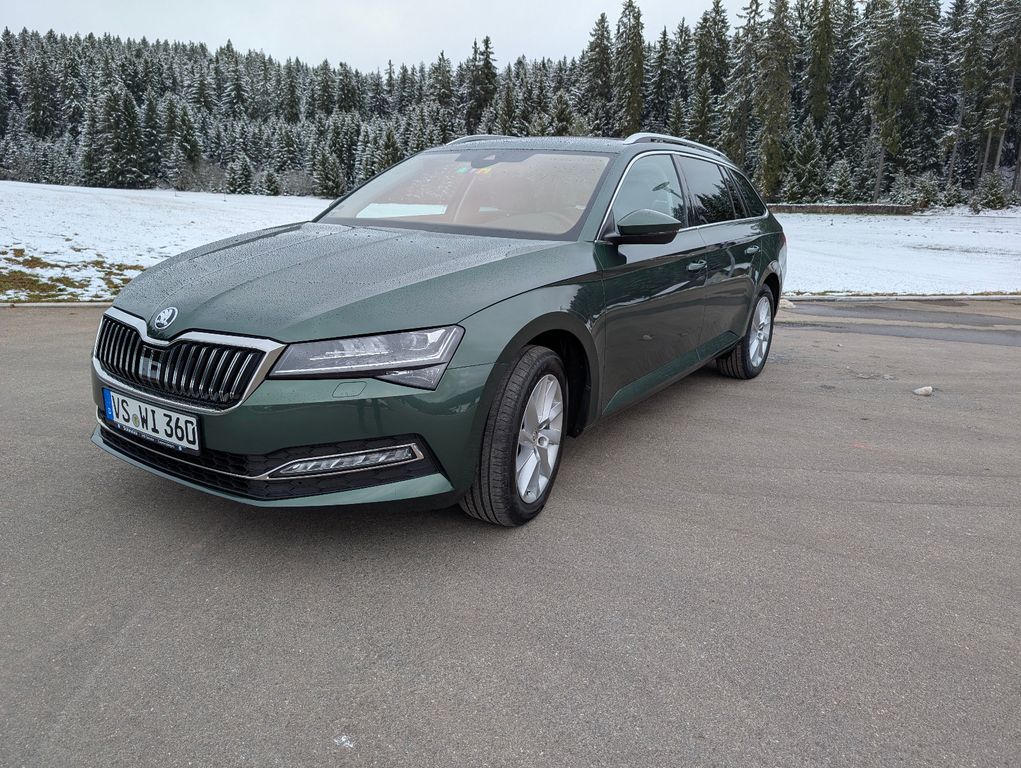 Bild des Angebotes Skoda Superb 2.0 TDI SCR 4x4