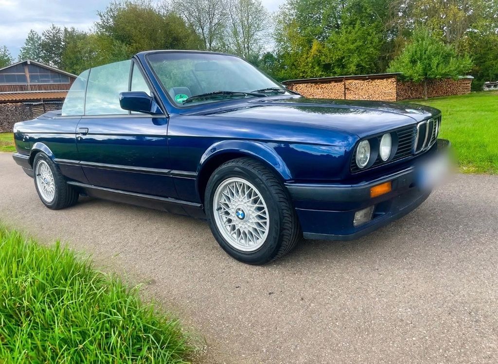 BMW 318i -Design-Edition Mauritiusblau
