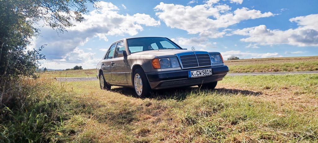 Bild des Angebotes Mercedes-Benz W124 260E Oldtimer
