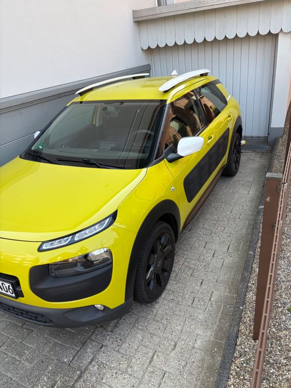 Bild des Angebotes Citroën C4 Cactus BlueHDi 100 S&S ETG6 Shine Edition...