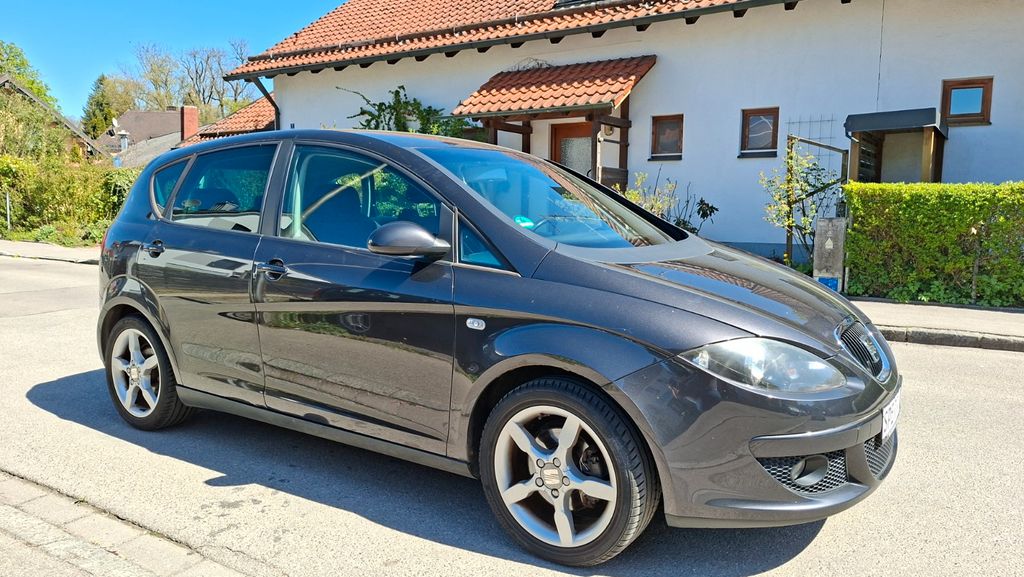Bild des Angebotes Seat Altea 1,9 TDI Stylance 8 Airbag ESP Alu Tempomat