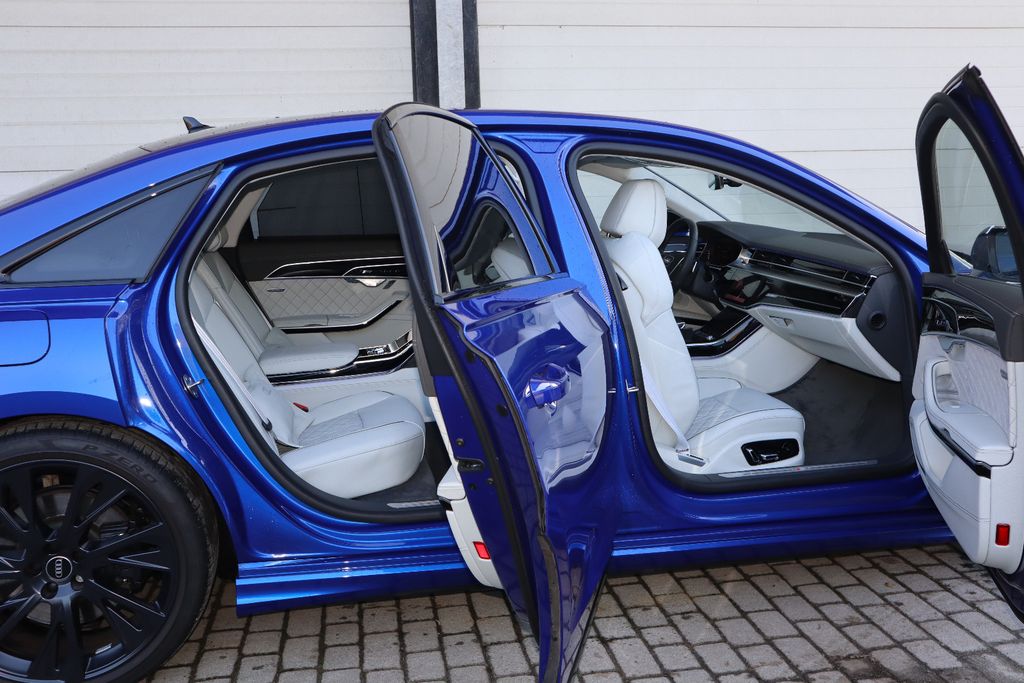 Bild des Angebotes Audi A8L 60 TFSI V8 lang exclusive S-Line/UPE 207.305