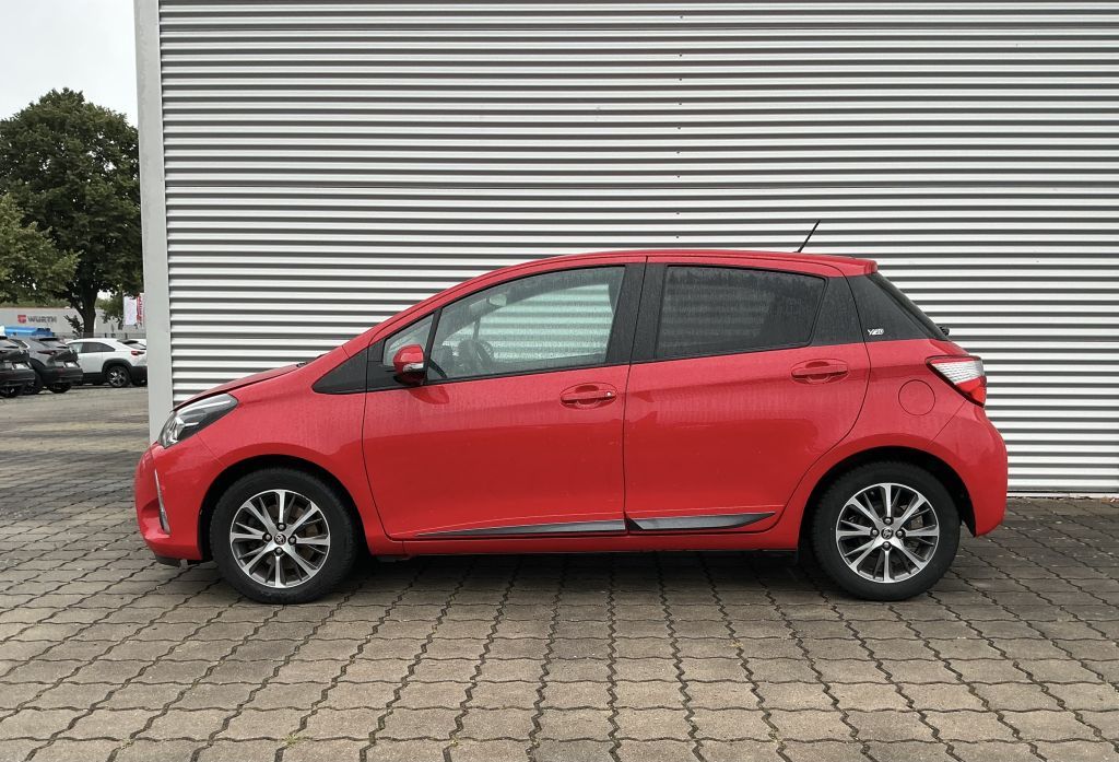 Bild des Angebotes Toyota Yaris 1,5-Dual-VVT-iE Y20 Club/ Allwetter