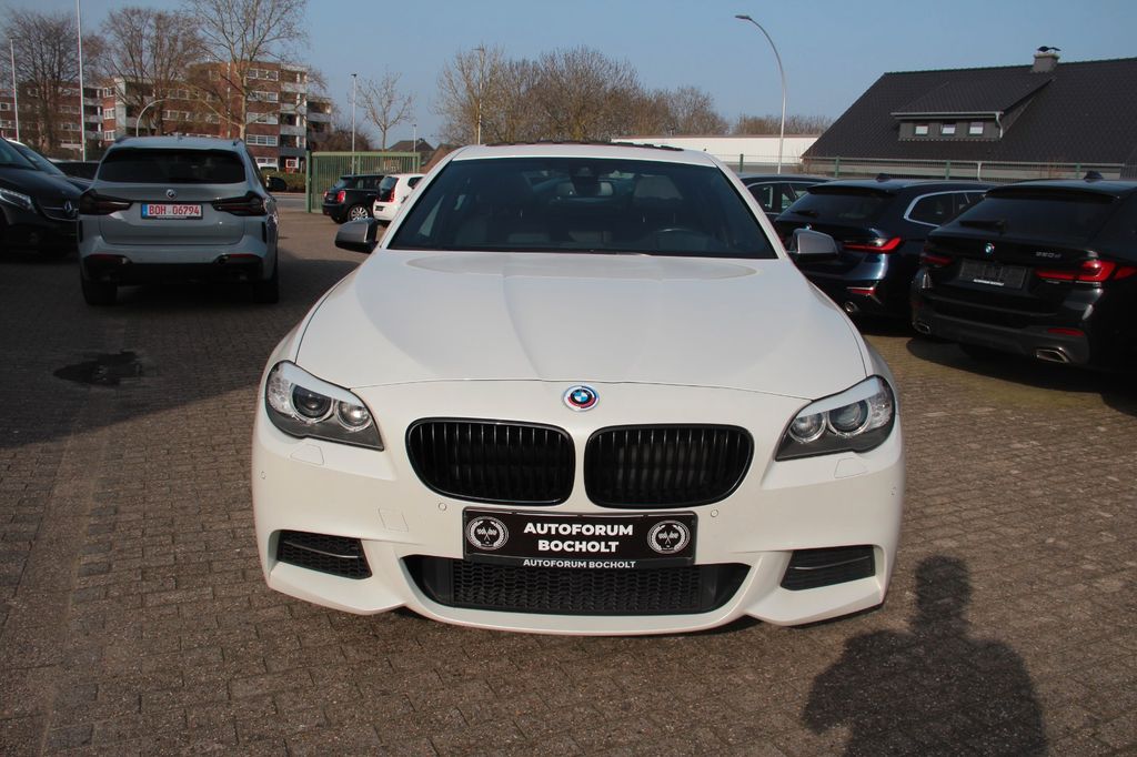 Bild des Angebotes BMW M550 d xD Lim. GSD, HUD, LED, STNDHZ, SZBLFTG