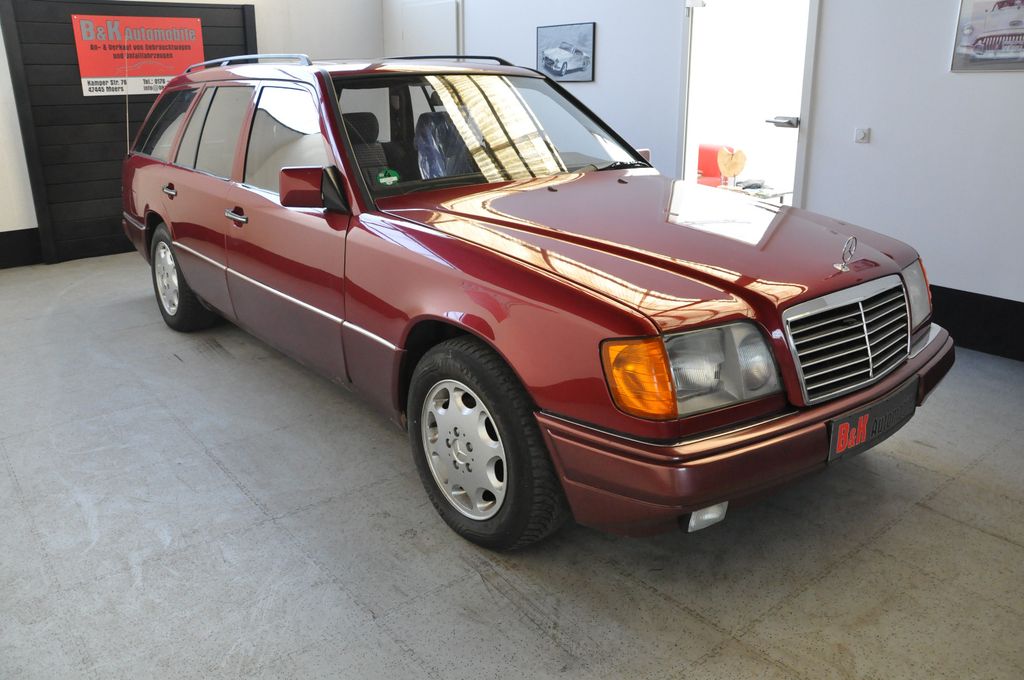 Bild des Angebotes Mercedes-Benz 220
