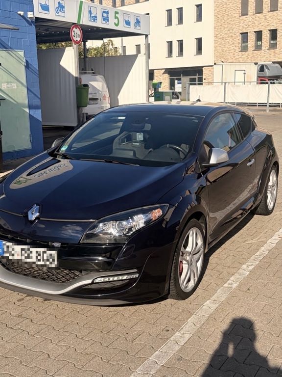 Renault Megane Coupé R.S. Red Bull Racing RB8 R.S. R...