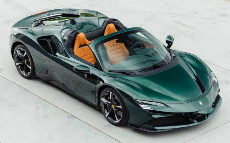 Bild des Angebotes Ferrari SF90 Spider - Verde Zeltweg, Cuoio, Daytona