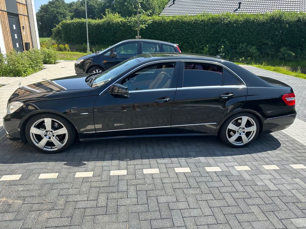 Bild des Angebotes Mercedes-Benz E 350 CDI BlueEFFICIENCY Avantgard