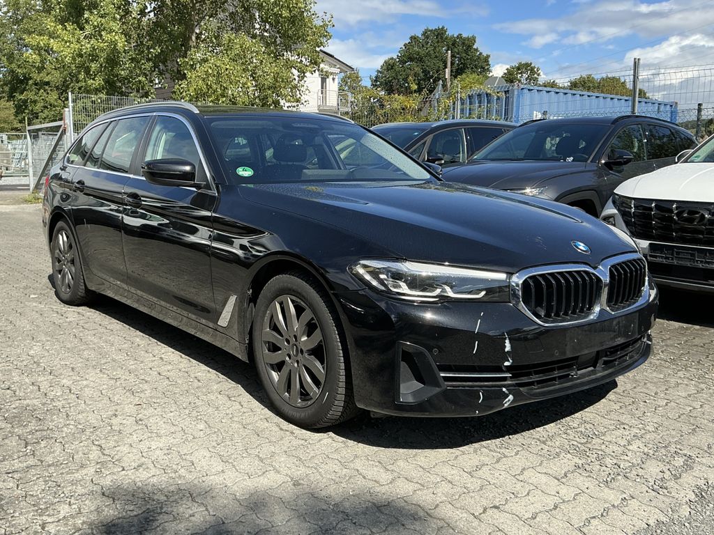Bild des Angebotes BMW 520 d xDrive Business Leder R.Cam Luftfeder. AHK