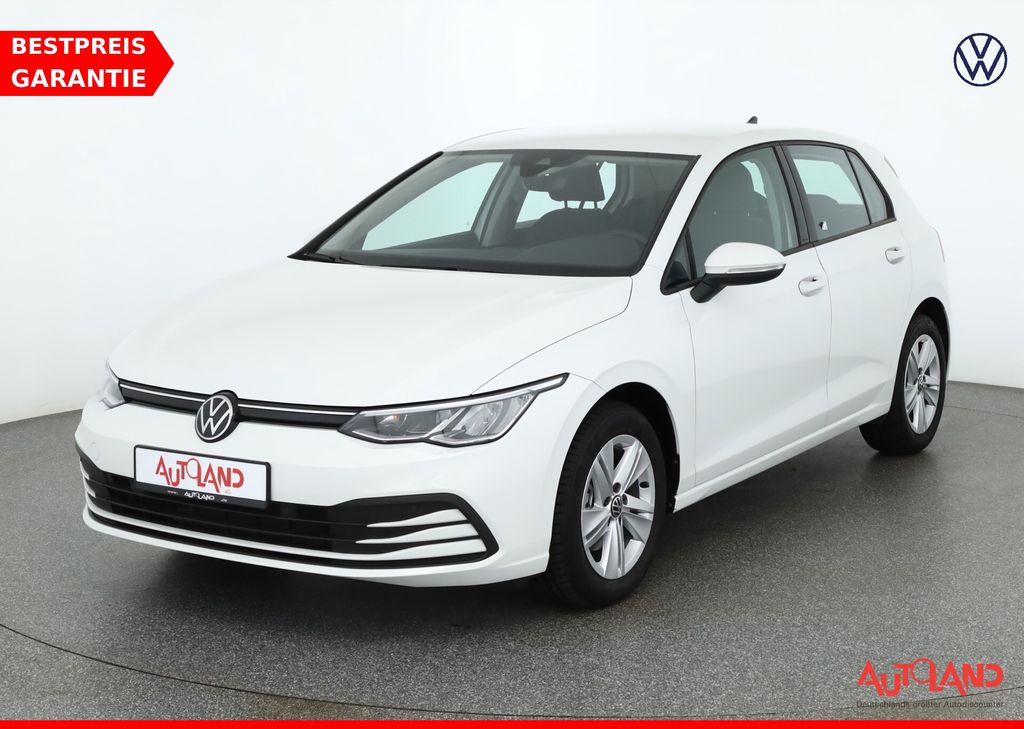 Volkswagen Golf VIII 1.0 eTSI DSG Life LED Navi ACC DAB