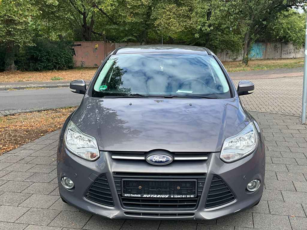 Bild des Angebotes Ford Focus Lim. Champions Edition