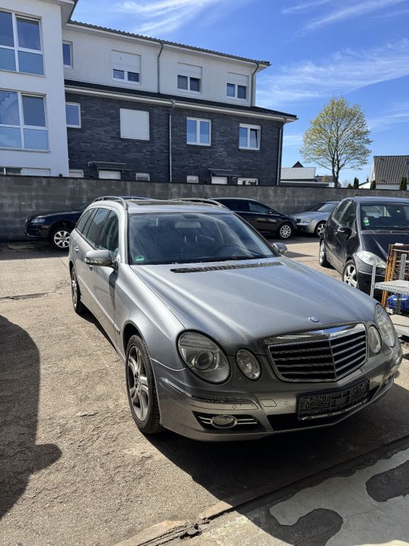 Bild des Angebotes Mercedes-Benz E 320 CDI 4MATIC T