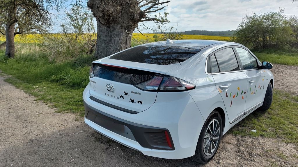 Bild des Angebotes Hyundai IONIQ ELEKTRO Premium mit AHK