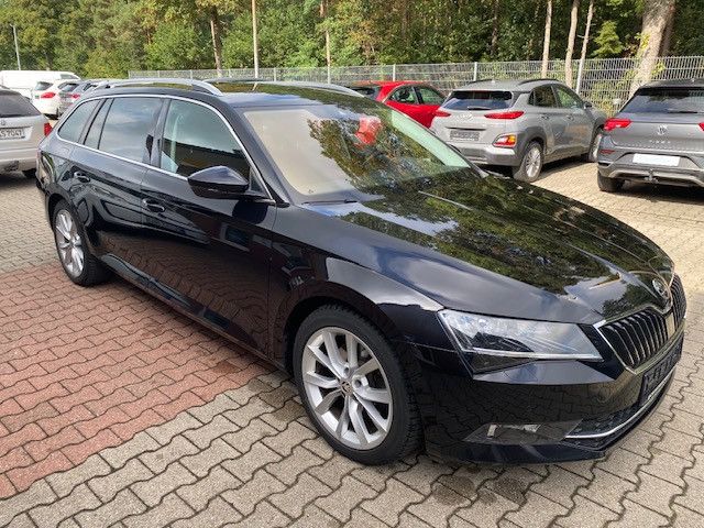 Bild des Angebotes Skoda Superb Combi Style