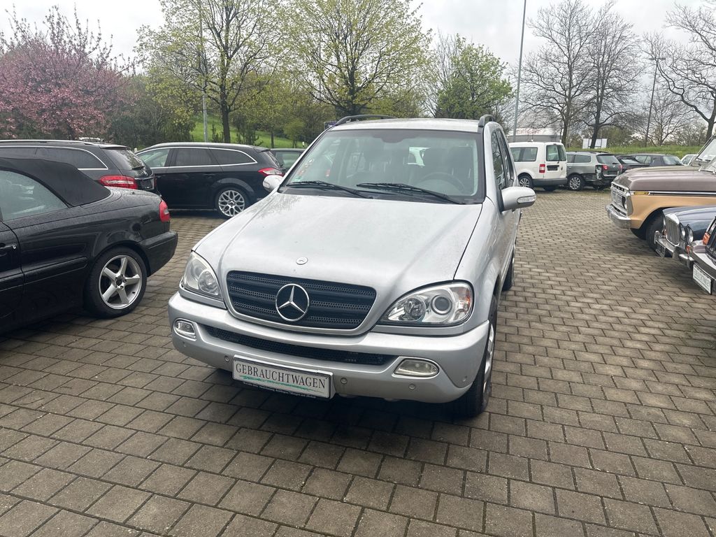 Bild des Angebotes Mercedes-Benz ML 270 CDI    1´ H A N D