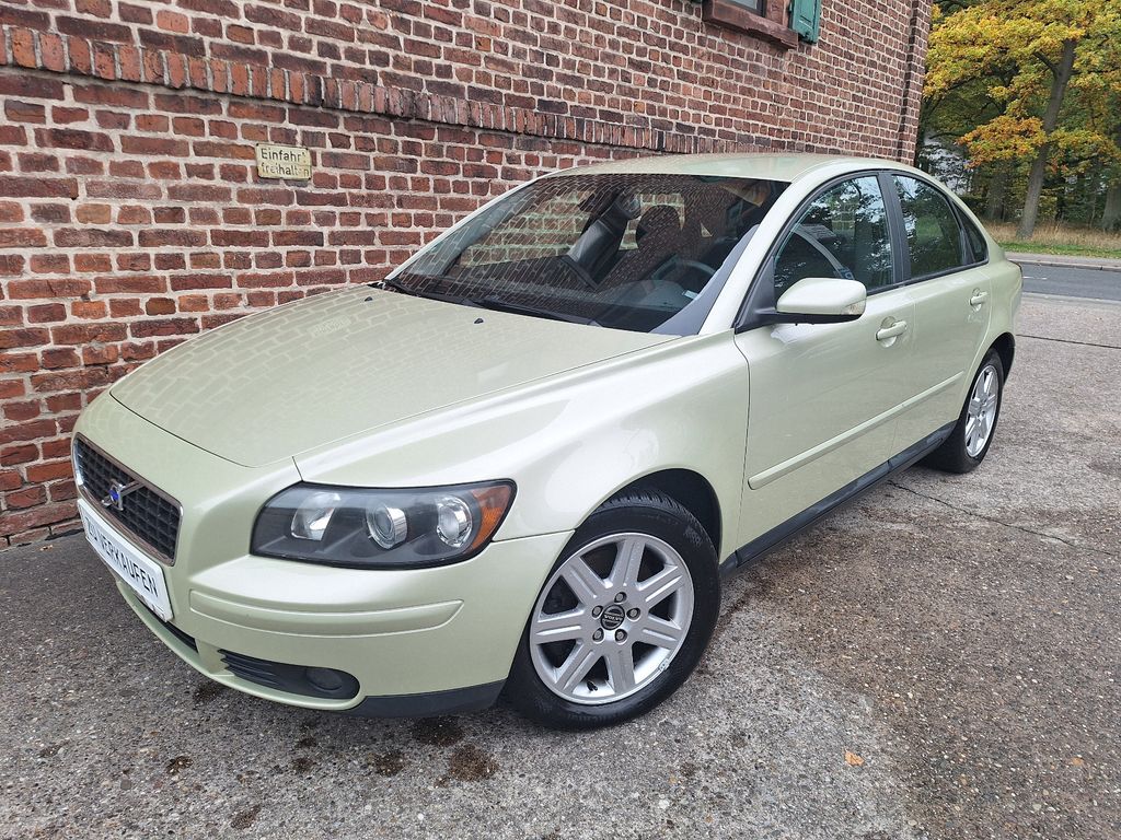 Bild des Angebotes Volvo S40 Lim. 2.4 Momentum 5 Zylinder!!!