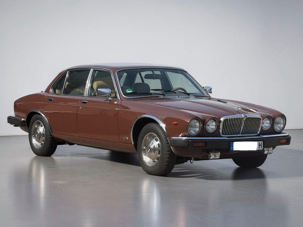 Bild des Angebotes Jaguar XJ6 4.2 SOVEREIGN