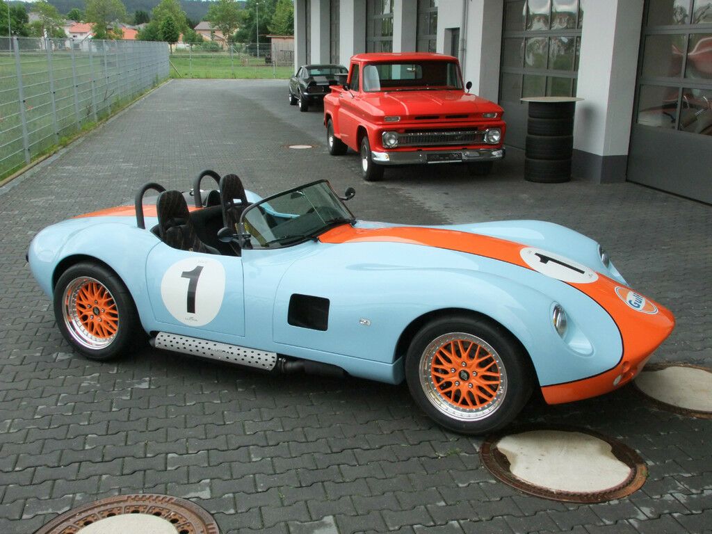 Bild des Angebotes Andere Lucra LC 470 Roadster V8