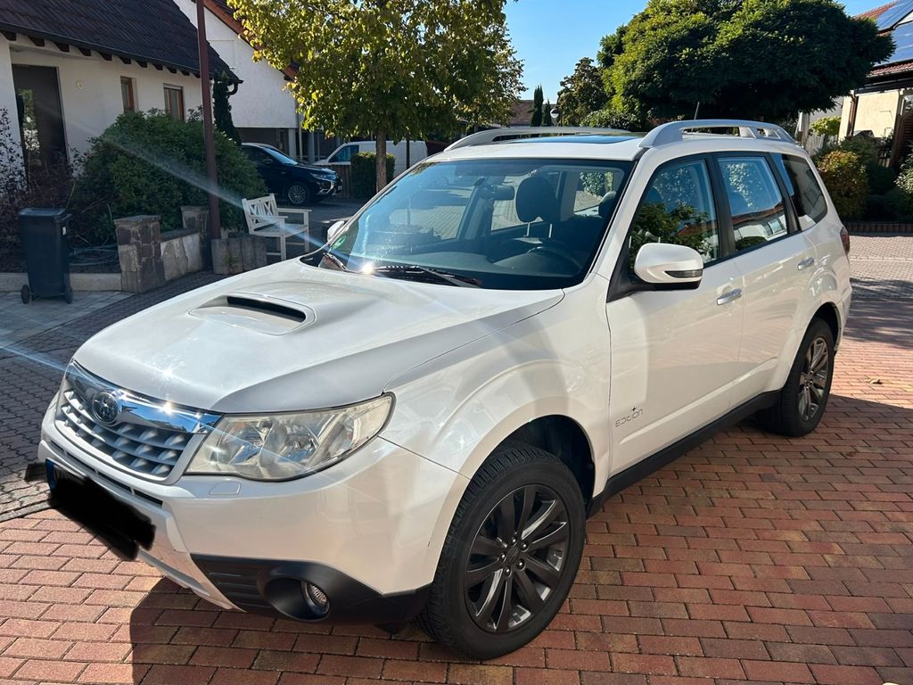 Subaru Forester 2.0D Edition Satin White Pearl 4x4 TOP