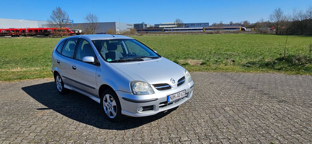 Nissan Almera Tino 1.8 acenta plus acenta plus // LPG