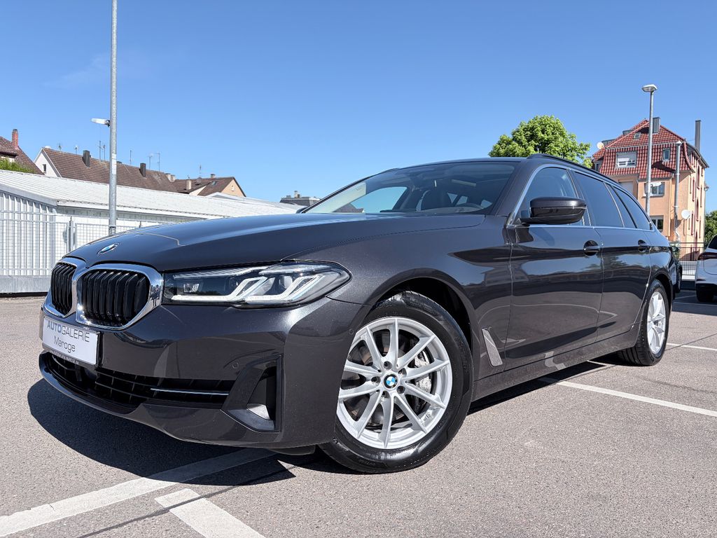 Bild des Angebotes BMW 530 d xDrive PANO/MATRIX/AHK/HUD/STOP&GO/KAMERA