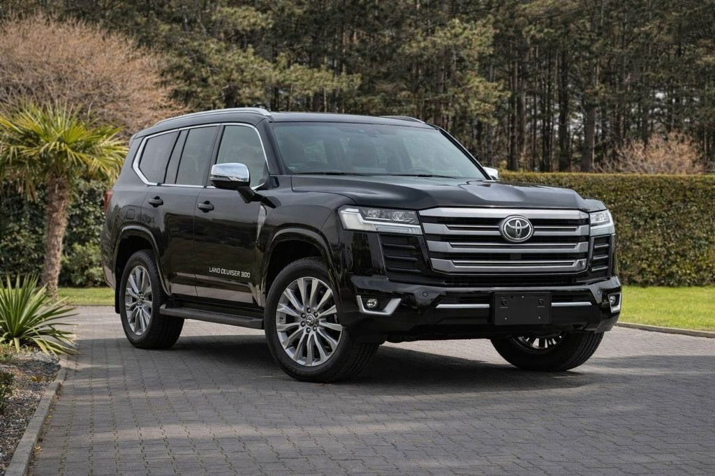 Toyota Land Cruiser 300 VX/VXR EXPORT OUT OF EU