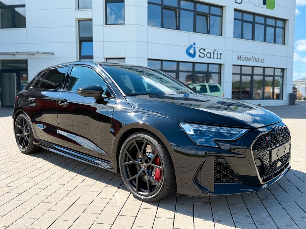 Audi RS3 +MATRIX+RS-SCHALENSITZE+PANO+HUD