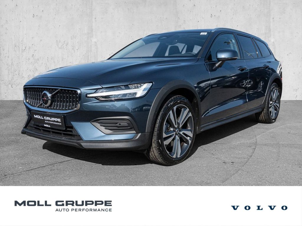 Bild des Angebotes Volvo V60 Cross Country B4 D AWD Plus Bright PANO AHK