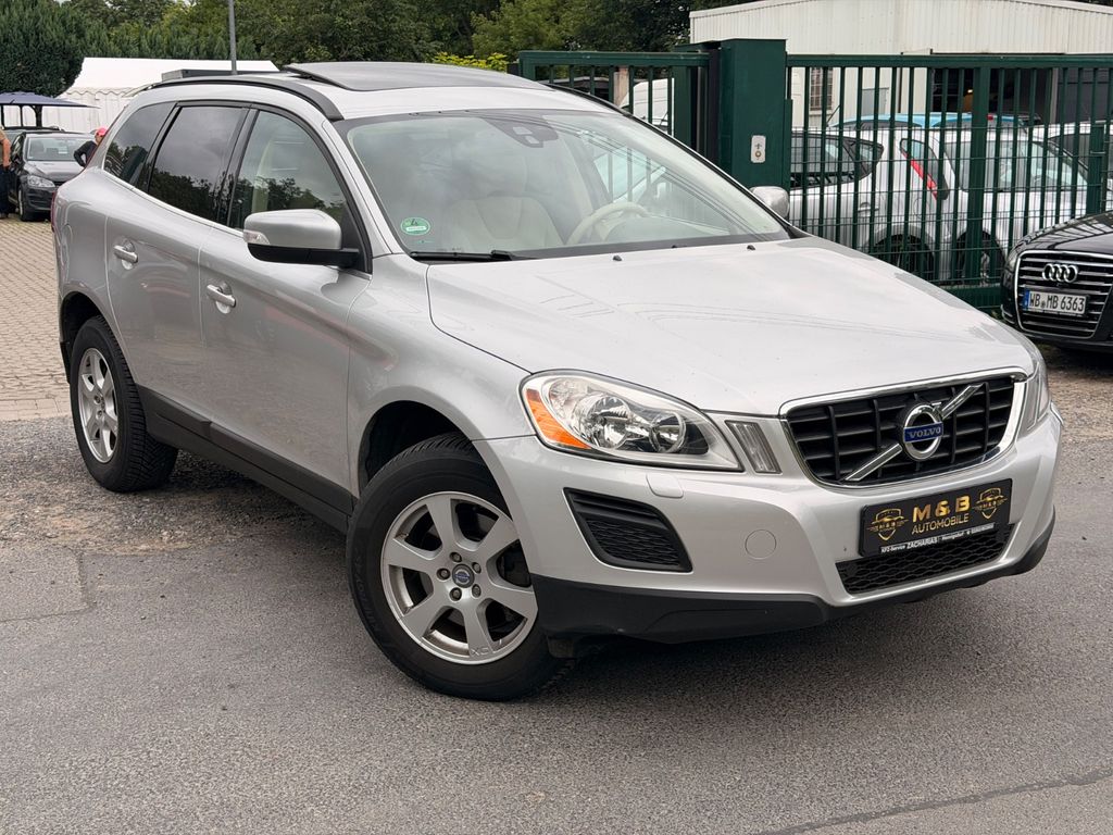 Bild des Angebotes Volvo XC60 Momentum AWD Pano/Automatik/Pdc/AHK