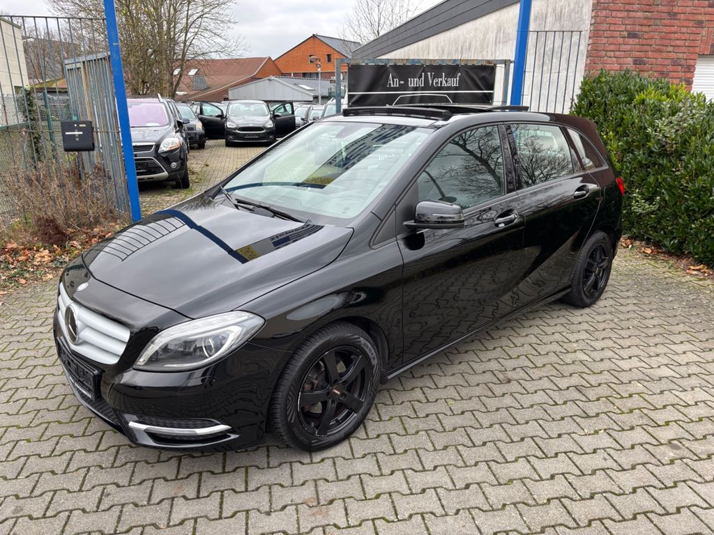 Bild des Angebotes Mercedes-Benz B 180 AUTOMATIK 1 HAND SHZ S-DACH XENON TEMP