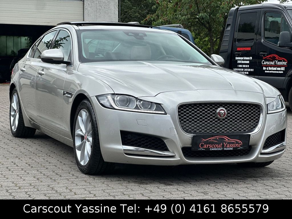 Bild des Angebotes Jaguar XF 30d 300PS Portfolio/Automatik/Panorama/Xenon/