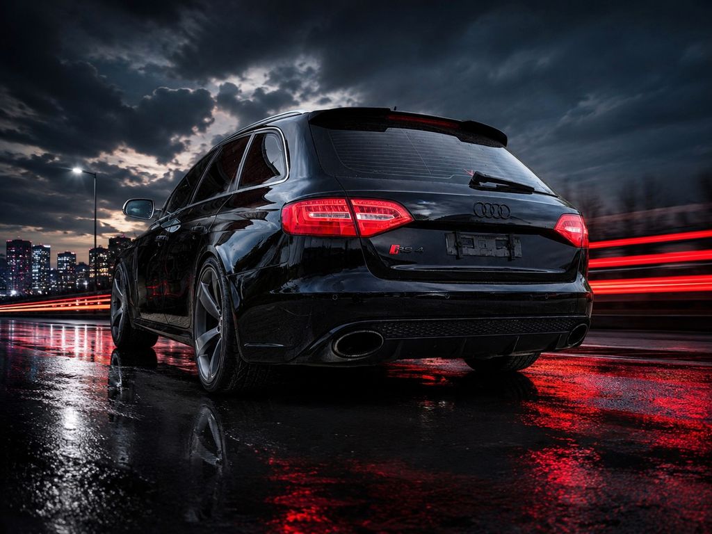 Audi RS4 4.2 FSI S tronic quattro - Schalensitze