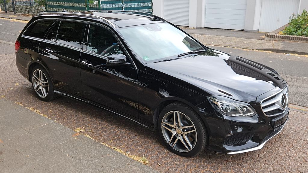 Bild des Angebotes Mercedes-Benz E 350 BlueTEC 4MATIC T AMG-Paket