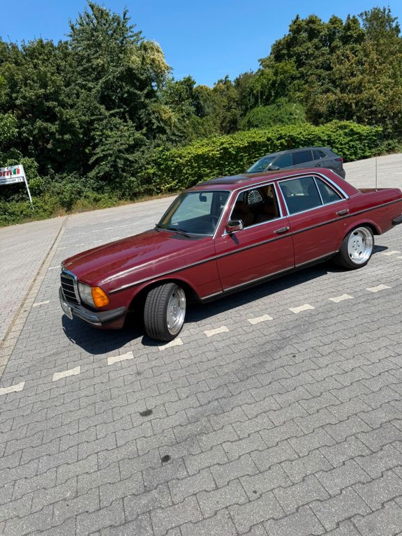 Bild des Angebotes Mercedes-Benz E 230