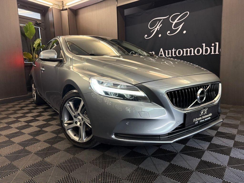 Volvo V40 2.0 Momentum, LED,SOUND,TÜV 05/28,INSP. NEU