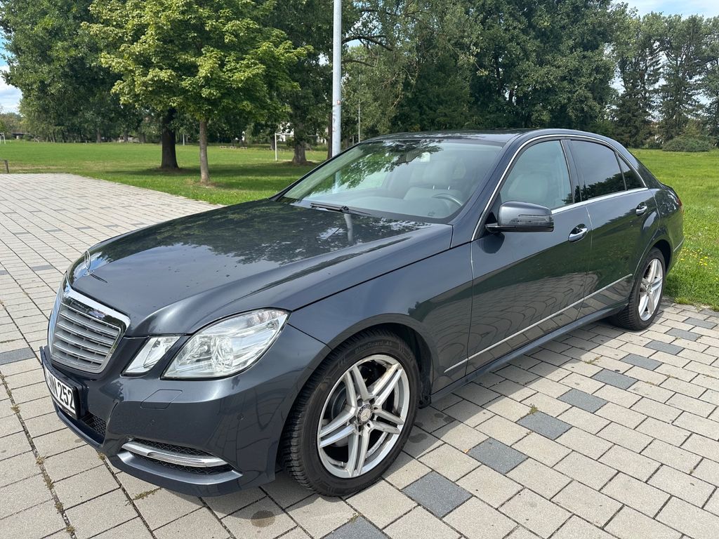 Bild des Angebotes Mercedes-Benz E 300 Limousine Avantgarde - TÜV NEU