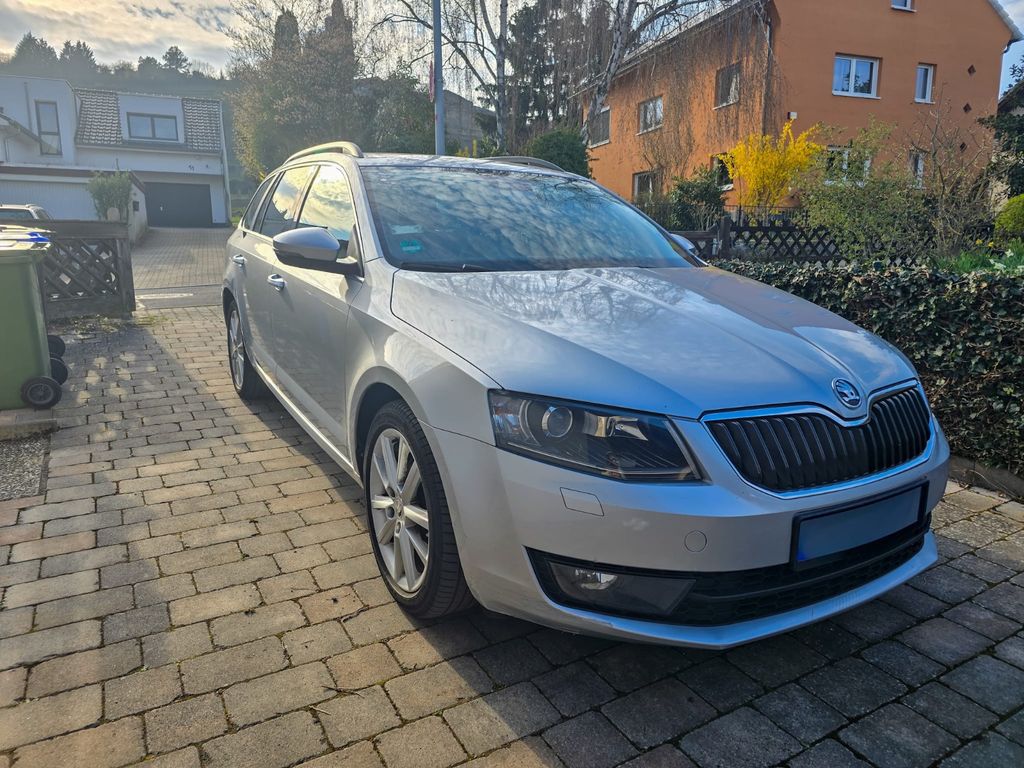 Bild des Angebotes Skoda Octavia 1.6 TDI DSG Elegance Combi Elegance