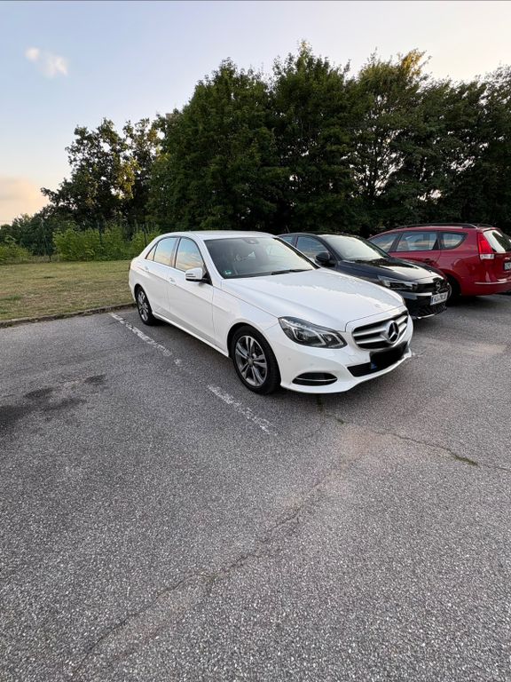 Bild des Angebotes Mercedes-Benz E 220 Blue Tec