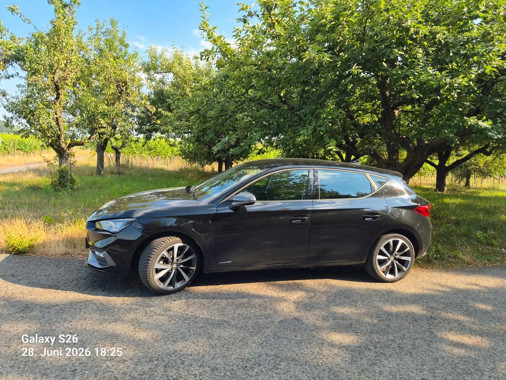 Bild des Angebotes Seat Leon 1.4 TSI FR e-Hybrid AHK LED DSG