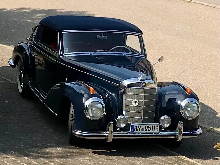 Mercedes-Benz 300