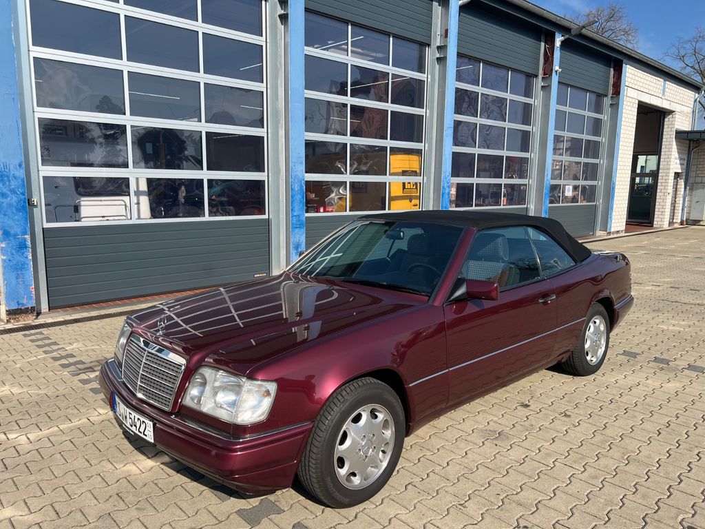 Mercedes-Benz E 200 Cabrio mit original sehr wenig Kilometern