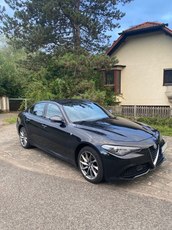 Bild des Angebotes Alfa Romeo Giulia 2.0 Turbo 16V 206kW AT8-Q4 Ti