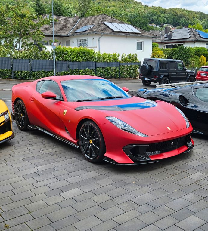 Bild des Angebotes Ferrari 812 Competizione Rosso F1-75 / 1.386.000 netto