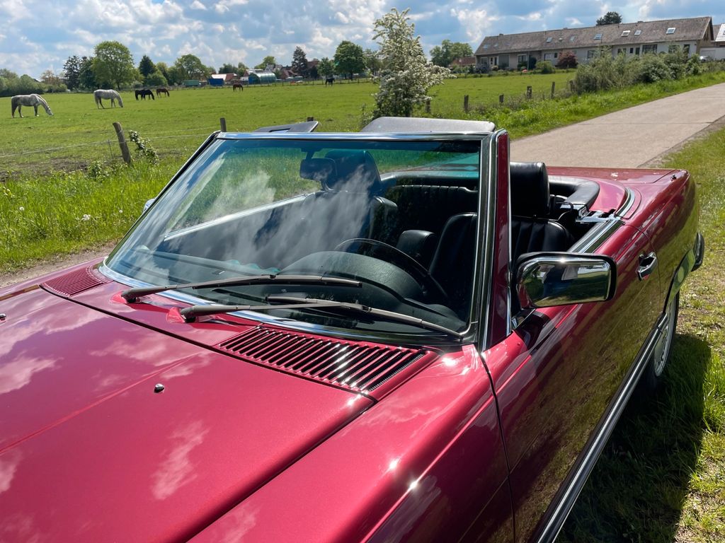Bild des Angebotes Mercedes-Benz SL 300 Typ 107 inkl. Harttop