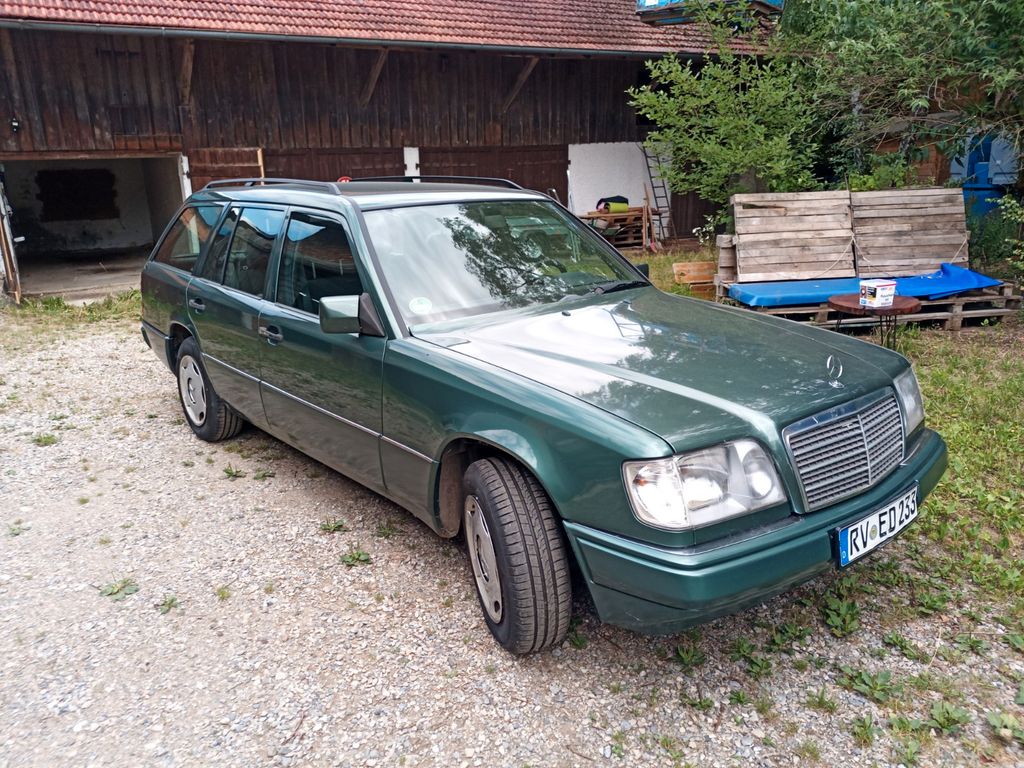 Bild des Angebotes Mercedes-Benz 220