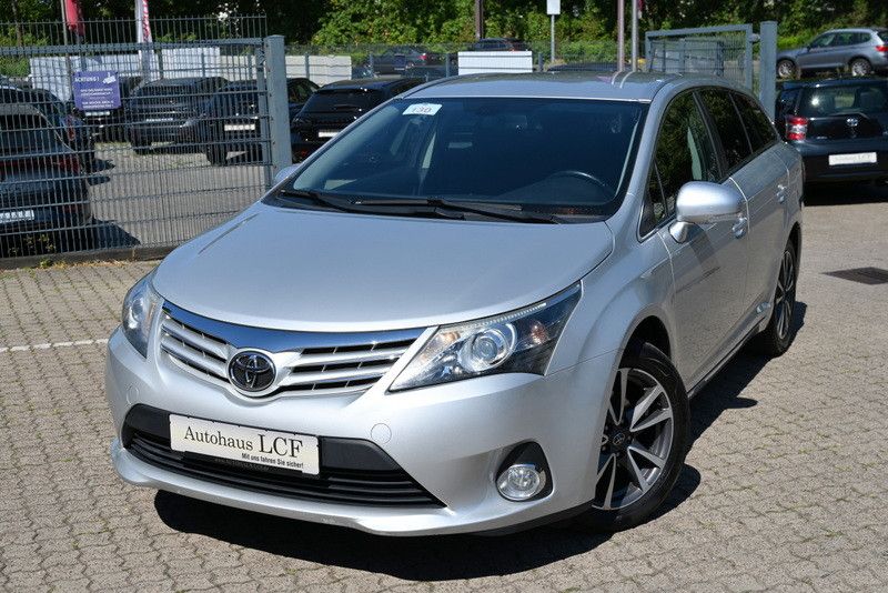 Bild des Angebotes Toyota Avensis Kombi 2.0 D-4D Edition Klimaauto Kamera