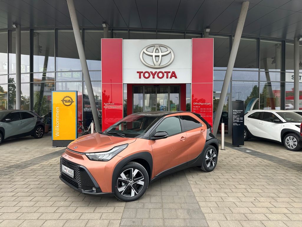 Bild des Angebotes Toyota Aygo X Hybrid Teamplayer + SITZ-HZG,APPLE,KAMERA