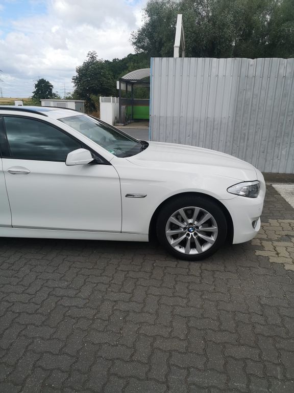 Bild des Angebotes BMW 528i xDrive Touring -