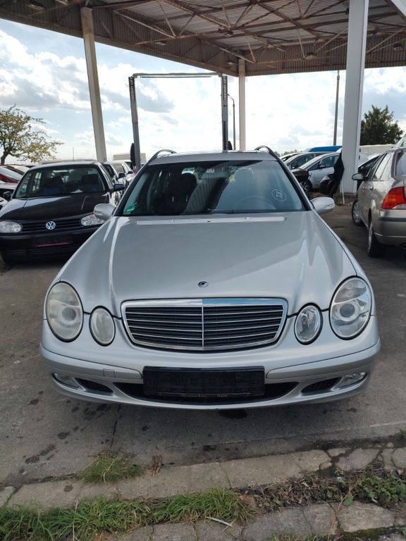 Mercedes-Benz E 200 E T-Modell E 200 Kompressor